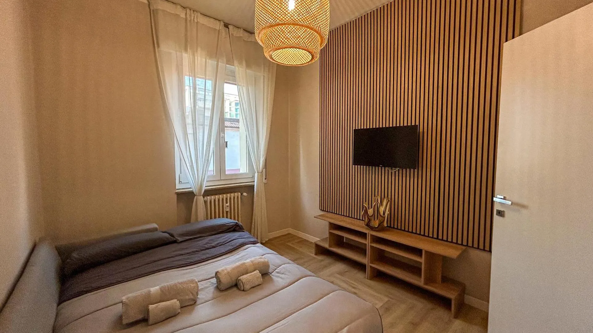 Suite 5 Stelle, Appartamento Di Lusso E Storia Bergamo 0*,  Italy